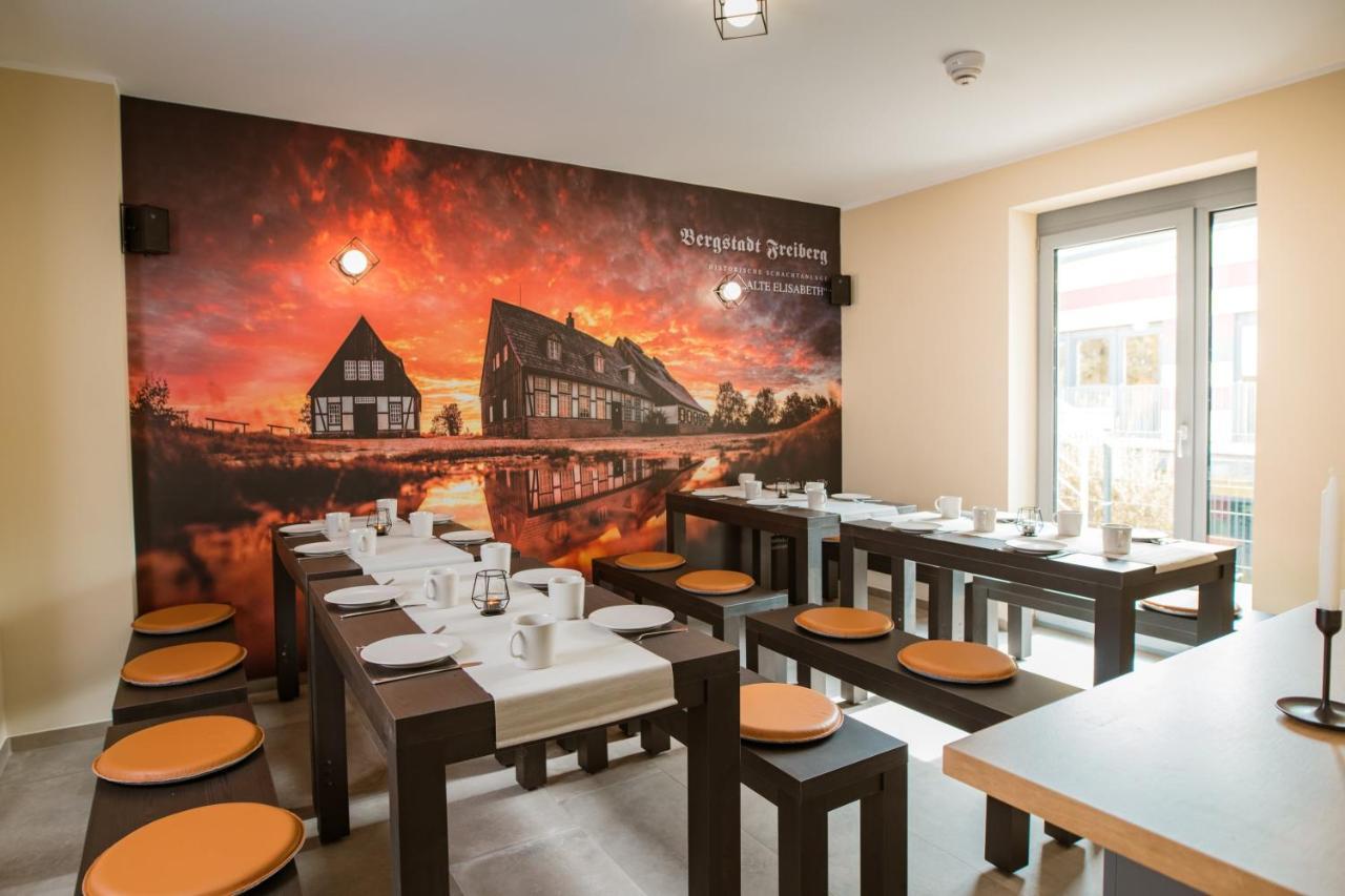 Elly Hostel Freiberg Ngoại thất bức ảnh