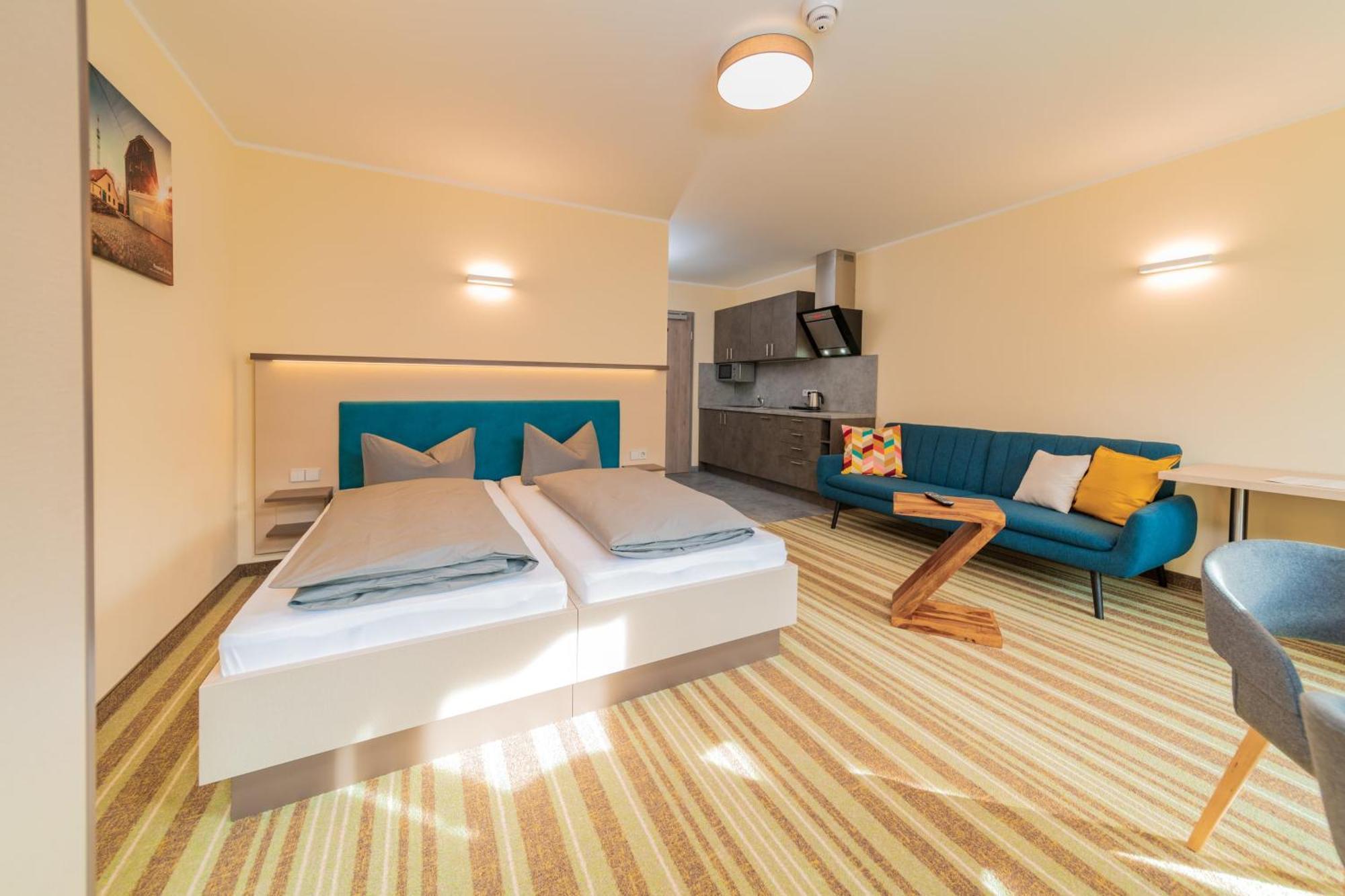 Elly Hostel Freiberg Ngoại thất bức ảnh
